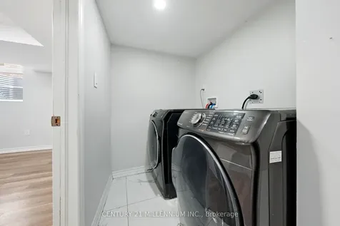 42 Feathertop Lane Brampton ON L6R 1W9