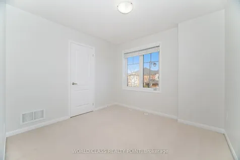 834 Herman Way Milton ON L9T 2C4