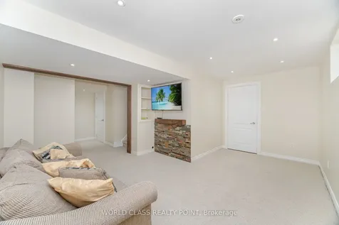 834 Herman Way Milton ON L9T 2C4