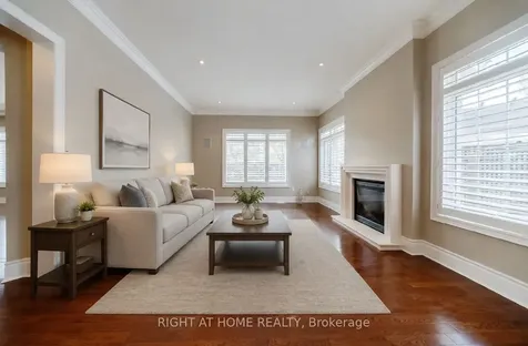 3353 Skipton Lane Oakville ON L6M 0K3
