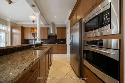 3353 Skipton Lane Oakville ON L6M 0K3