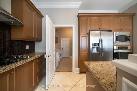 3353 Skipton Lane Oakville ON L6M 0K3