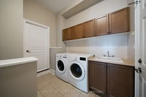 3353 Skipton Lane Oakville ON L6M 0K3