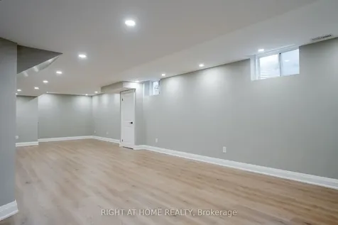 3353 Skipton Lane Oakville ON L6M 0K3