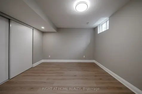 3353 Skipton Lane Oakville ON L6M 0K3