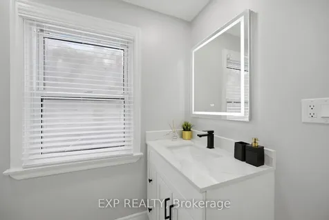 355 Culford Road Toronto ON M6L 2V8