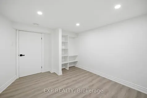 355 Culford Road Toronto ON M6L 2V8