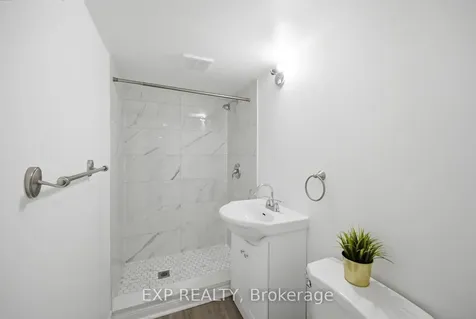 355 Culford Road Toronto ON M6L 2V8