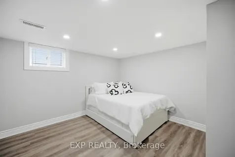 355 Culford Road Toronto ON M6L 2V8