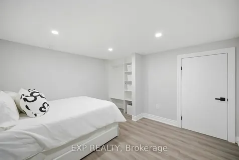 355 Culford Road Toronto ON M6L 2V8
