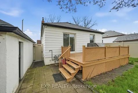 355 Culford Road Toronto ON M6L 2V8