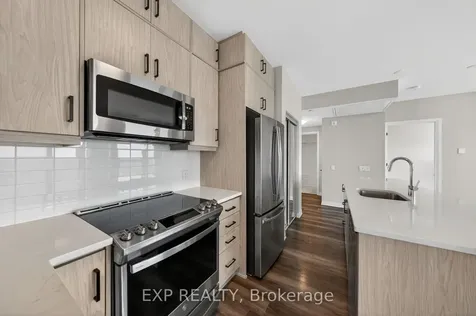 95 Dundas Street W Oakville ON L6M 5N4