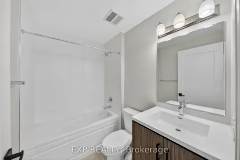 95 Dundas Street W Oakville ON L6M 5N4