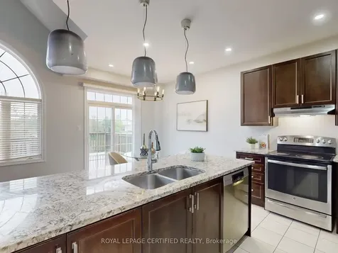 20 Naperton Drive Brampton ON L6R 0Z5