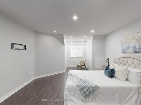 20 Naperton Drive Brampton ON L6R 0Z5