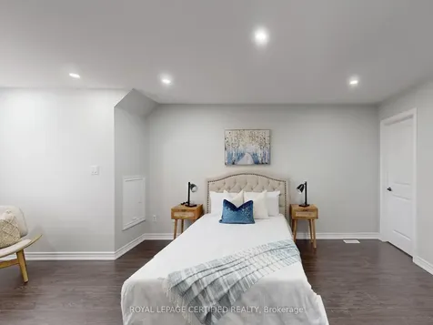 20 Naperton Drive Brampton ON L6R 0Z5
