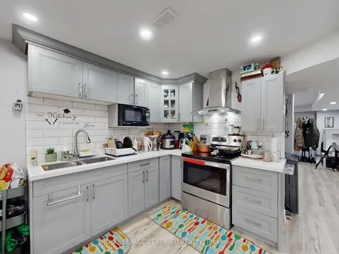 20 Naperton Drive Brampton ON L6R 0Z5