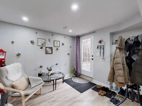 20 Naperton Drive Brampton ON L6R 0Z5