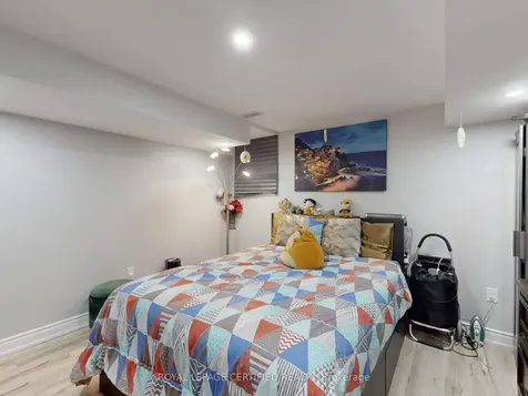 20 Naperton Drive Brampton ON L6R 0Z5