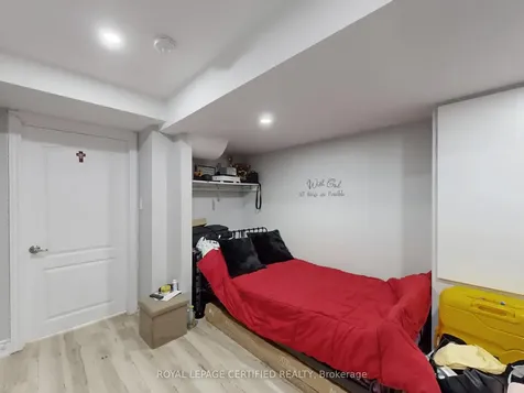 20 Naperton Drive Brampton ON L6R 0Z5