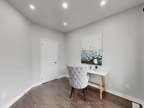 20 Naperton Drive Brampton ON L6R 0Z5