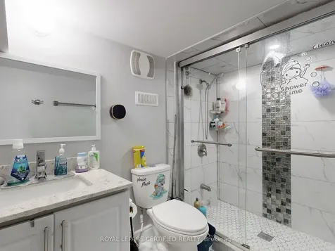 20 Naperton Drive Brampton ON L6R 0Z5