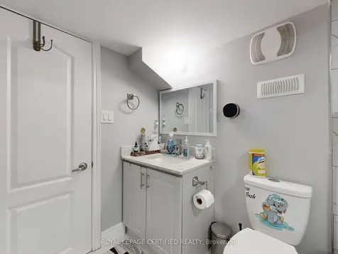 20 Naperton Drive Brampton ON L6R 0Z5
