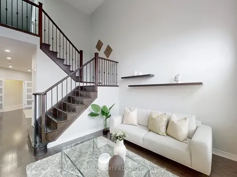 20 Naperton Drive Brampton ON L6R 0Z5