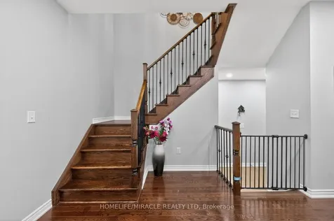 22 Altura Way Brampton ON L6P 4A1