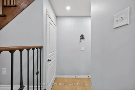 22 Altura Way Brampton ON L6P 4A1
