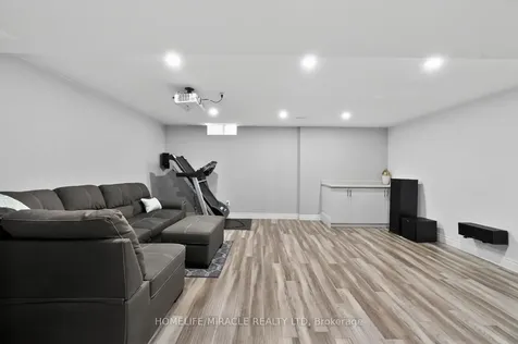 22 Altura Way Brampton ON L6P 4A1