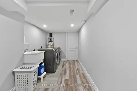 22 Altura Way Brampton ON L6P 4A1