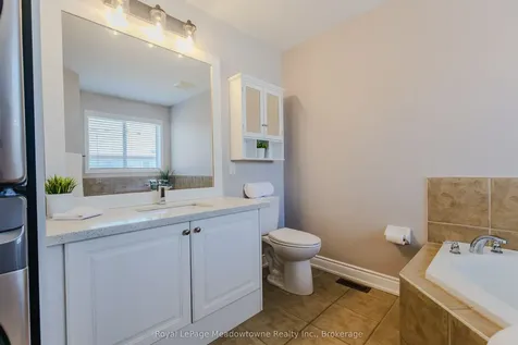 111 Waters Boulevard Milton ON L9T 6K5