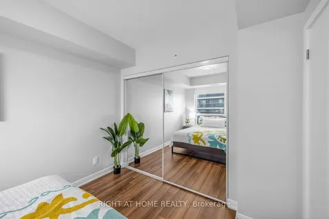 30 Samuel Wood Way Toronto ON M9B 0C9
