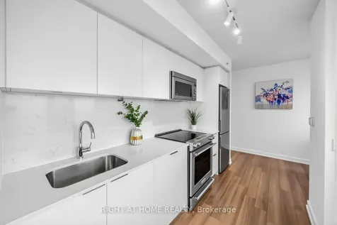 30 Samuel Wood Way Toronto ON M9B 0C9