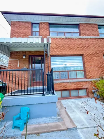 70 Fernando Road Toronto ON M9M 2P6