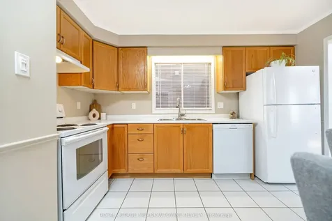 86 Rocky Mountain Crescent Brampton ON L6R 1E8