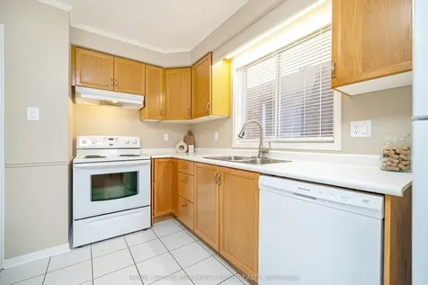 86 Rocky Mountain Crescent Brampton ON L6R 1E8