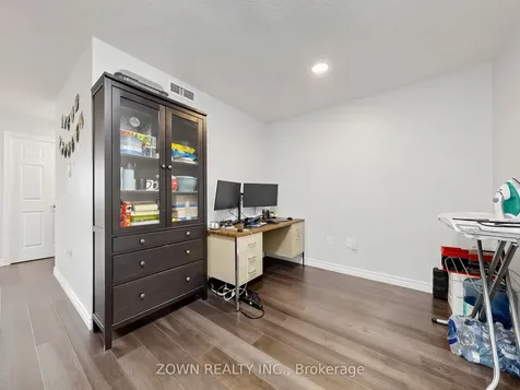 55 Strathaven Drive Mississauga ON L5R 4G9