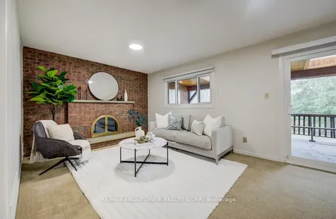 440 Parkridge Crescent Oakville ON L6M 1B2