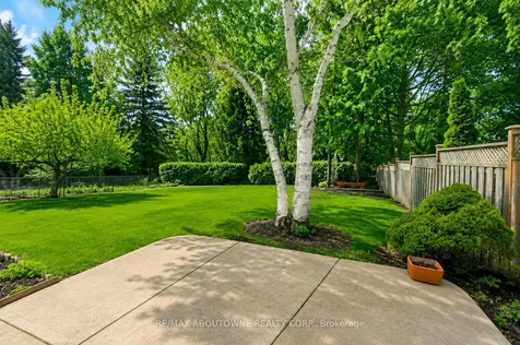 440 Parkridge Crescent Oakville ON L6M 1B2