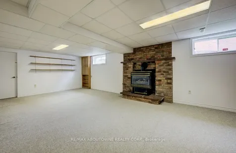 440 Parkridge Crescent Oakville ON L6M 1B2