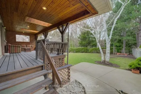 440 Parkridge Crescent Oakville ON L6M 1B2