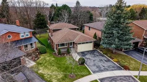 440 Parkridge Crescent Oakville ON L6M 1B2