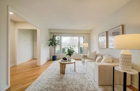440 Parkridge Crescent Oakville ON L6M 1B2
