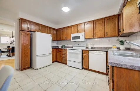 440 Parkridge Crescent Oakville ON L6M 1B2
