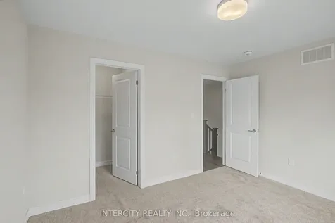 21 Folcroft Street Brampton ON L6Y 0B6