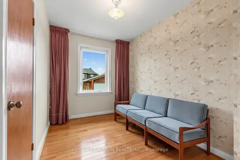 10 Tumpane Street Toronto ON M3M 1L6