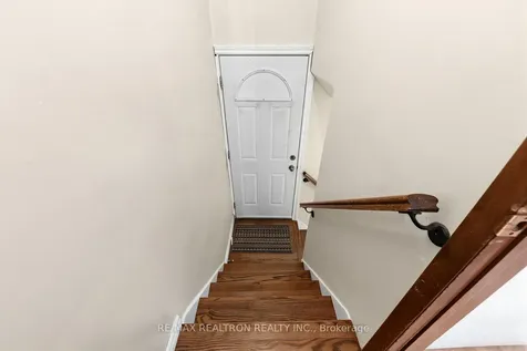 10 Tumpane Street Toronto ON M3M 1L6