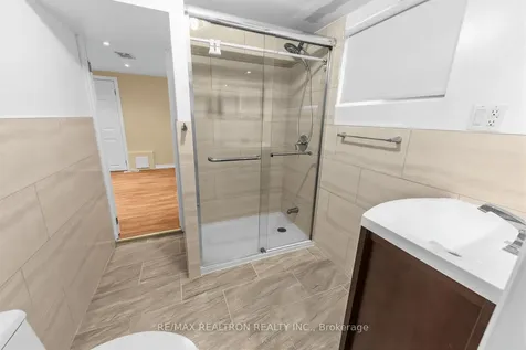 10 Tumpane Street Toronto ON M3M 1L6